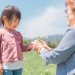 孫を甘やかし、教育方法にも干渉する祖母。どんな対処方法がある？