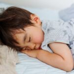 子供の寝る時間どうしてる？決めた時間を死守するかフレキシブルか。