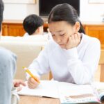 子どもに勉強を教える時、伝わらなくてイライラ！どうしたらいい？
