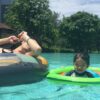 子供とプールに行ったらギャン泣き！パパたちの泣き止ませ方の鉄板とは？