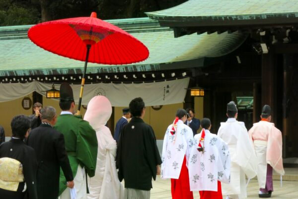 夫婦が同じ姓になったのは、明治以降のこと