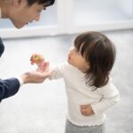 仕事と家庭の両立に悩む男性。ダメな父親!?と思う前に実践して欲しいこと