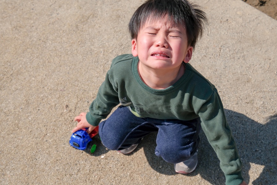 赤ちゃん返りの対応どうする？専門家が伝えたい上の子フォローとNG行動