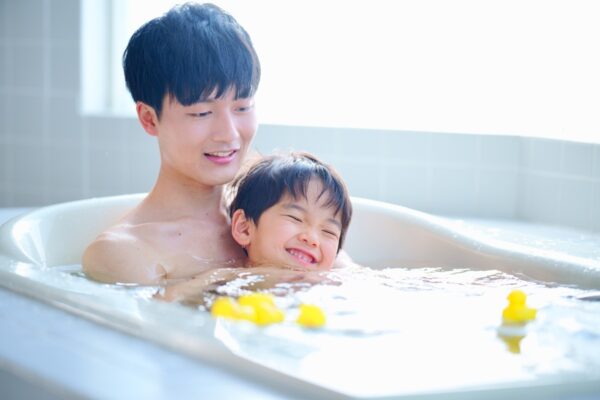 赤ちゃん返りが落ち着く対応のカギは「注目」