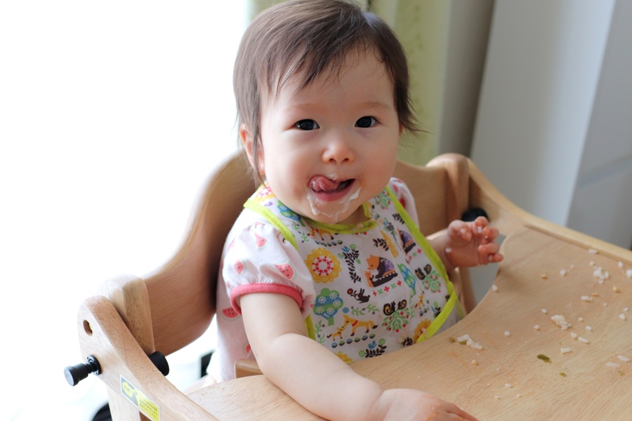 遊び食べ、いつまで続く？イライラを減らす対策と子どもの「目的」