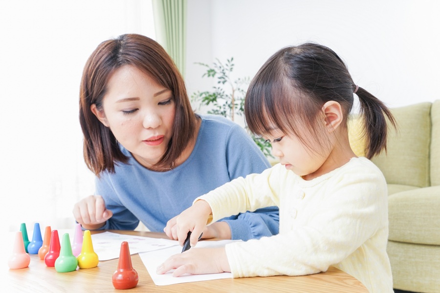 子供を見守る親になるには？自立を支えるアドラー心理学のポイント